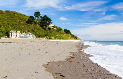 The Old Wagon House views over the fields and sea - Foto 23