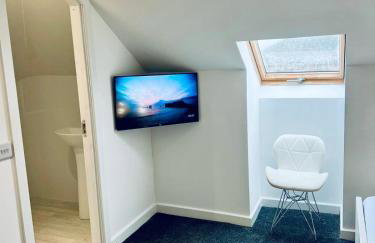 Modern 2 bedroom House With Loft Conversion - Foto 21