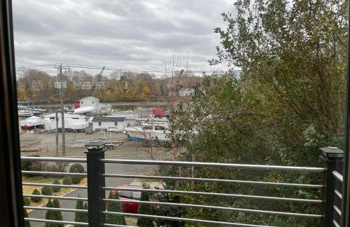 One bedroom with modern kitchen, balcony with water view - Foto 33