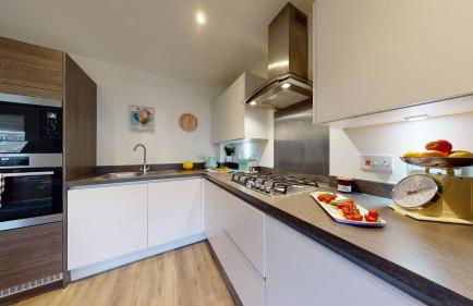 Luxury 2 Bed Apartment with Parking near London - Foto 16
