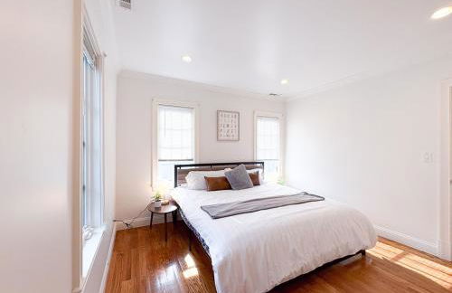 Family-Friendly 4 Bed 3 Bath Downtown Delight - Foto 29