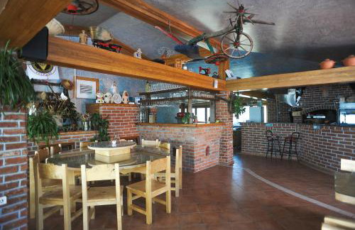 Apartments with swimming pool Caska, Pag - 3085 - Photo 12