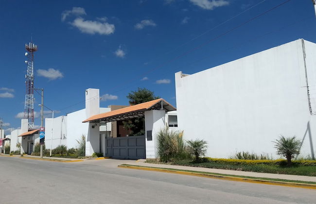 Redwood Villas Extended Stay Zona Industrial - Photo 53