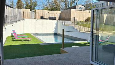 Charmandene - Luxury 5 Bed with Pool and Gated Parking - Foto 5, Garden, Garden view