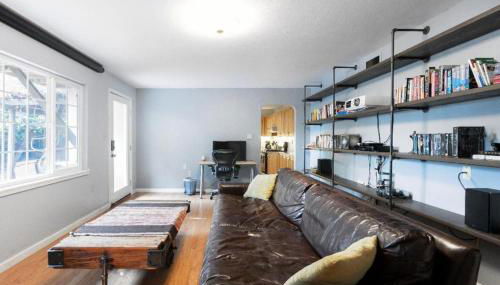 Large 1 Bedroom Apartment, Home Theater, Fireplace - Foto 2