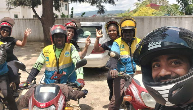Tour en moto por Kigali - Foto 2, Disfrutando del tour en moto por Kigali
