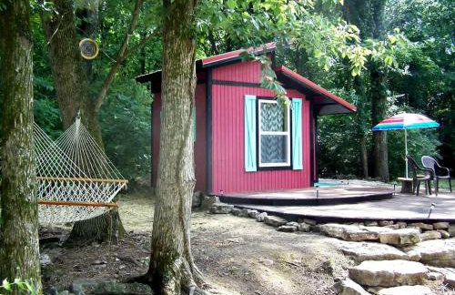 Cozy Backstage Tiny House Near Old Hickory Lake – Pet-Friendly, Private Deck, Breakfast Included - Photo 7