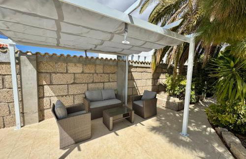 Villa Casa Lilo, en jardin grande,con una gran piscina, con pérgola y barbacoa - Foto 31