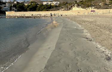 A slice of paradise in the sun with sea views - Photo 29