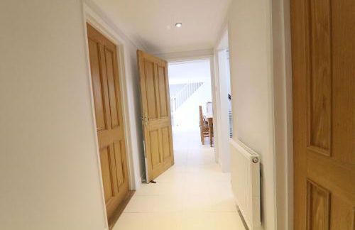 4 bed house 50 yards from the beach & lighthouse - Photo 26