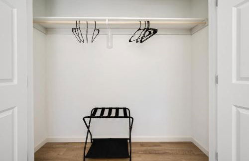 Spacious House in Prime Location - Photo 72