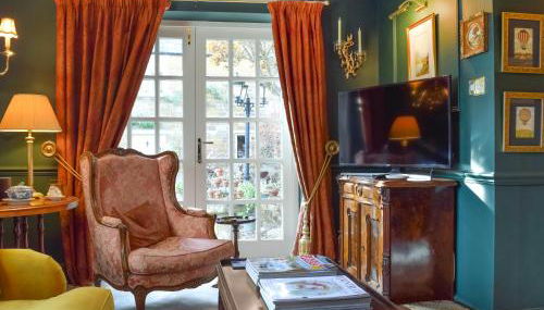 Russell Cottage - Photo 5