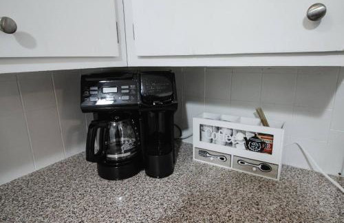 Fenced Lot W Home Gym plus Washer and Dryer - Foto 15