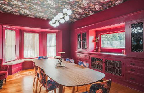 Gorgeous Eccentric Family Home with Cowboy Pool - Foto 20