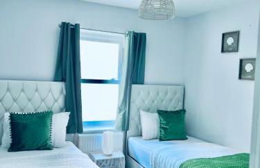 Dover Ferry Apartments x 2 Sleeps 10 with parking and castle views - Foto 32