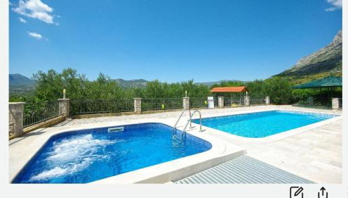 Vila Nova with private heating pool and jacuzzi - Foto 4