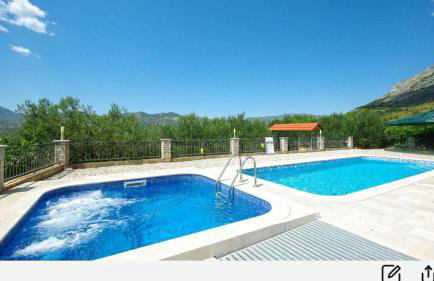 Vila Nova with private heating pool and jacuzzi - Foto 4