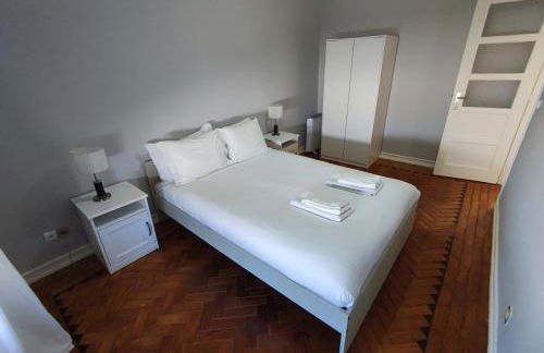 Lisbon traditional T2 with balcony in Damaia, Lisbon - Foto 19