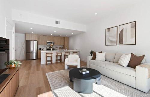 Luxurious 2BR Apartment in heart of Silicon Valley - Photo 3