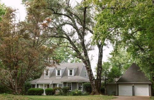 ~ The Cozy Farmhouse ~ | Sleeps 10+ | Farm Views - Foto 44