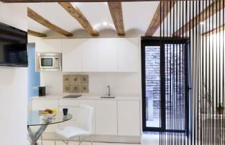 Apartments Downtown Valencia - Photo 16