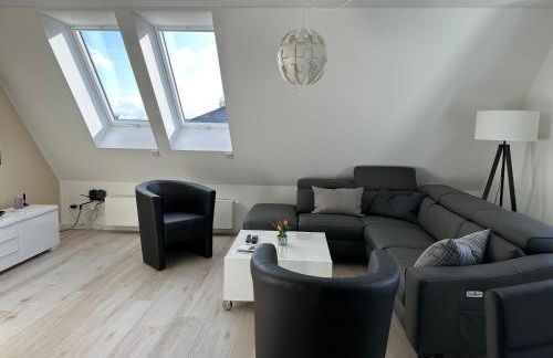 Helle, großzügige Ferienwohnung für 2 - 3 Personen mit Parkplatz + E-Ladestation in Buchholz, Nordheide - Foto 2