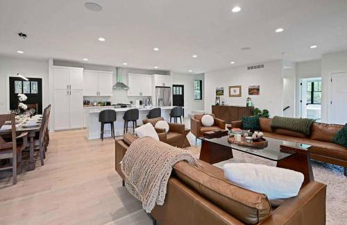 6BR Sand Valley Lodge with Hot Tub Bar & Putting Green - Foto 21