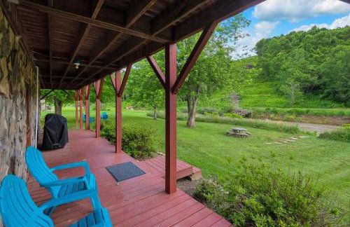 30 Mins to Boone, Fire Pit, Hot Tub, 3 porches, Dogs OK - Photo 24