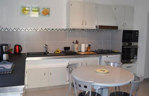 Gîte confortable, animaux acceptés, jardin clos - FR-1-381-47 - Foto 2