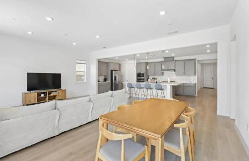 Spacious new house in Folsom Ranch 4BD and 3BA with backyard and BBQ grill - Foto 8