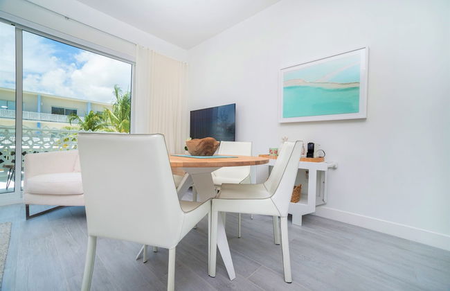 Cayman Luxury Rentals at The Grove - Photo 6