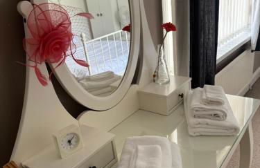 2 Bed Worksop Home - Photo 11