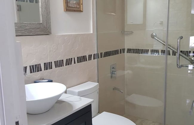 New Kingston Apt at Kensington Court - Foto 30