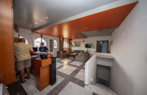 Manias Hotel Apartments - Foto 40
