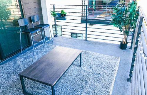 Cozy Chamber 3 BR Hollywood Townhouse - Photo 29