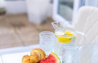 NEW! Stunning 2 Bed Beach Front Penthouse Apartment - Topaz, Compass Point - Foto 37