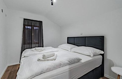 Nice Home In Postup With Sauna - Photo 29