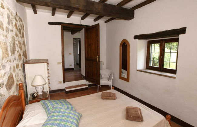 Holiday House with Pool & Large Garden Overlooking Lake near Tuscany - Photo 2