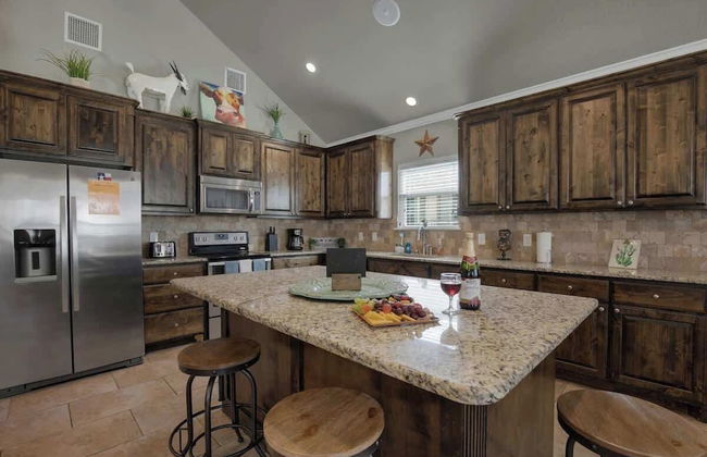 Let's Go Tubing! Awesome House-next to River! - Foto 10