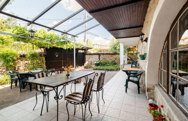 Lovely 5-bed Authentic House in the Arbanasi - Foto 33