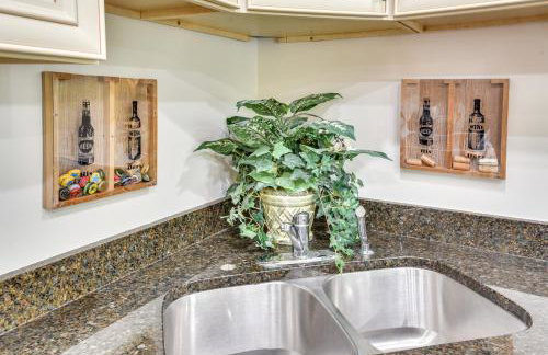 Cozy Sawyer Apartment - 2 Mi to Warren Dunes Park! - Foto 9