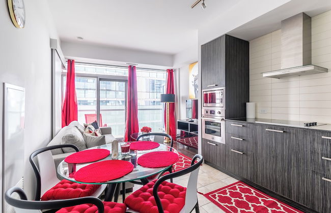 Maple Leaf Square - Photo 19