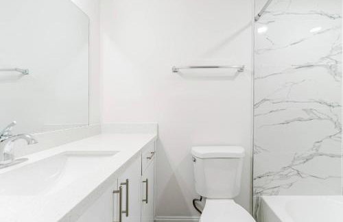 Waterfront Getaway | Pool, Hot Tub & Gym - Photo 25