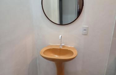 Kitnet Completa perto da Praia e do Centro, Roupas de Cama e Banho - Foto 7