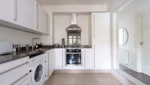 Modern 2BR Flat with 3 Beds Urban Getaway - Cherry - Foto 2