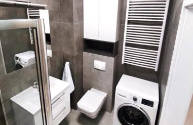 Elegant 1-Bedroom Flat With Balcony Near Wrocław - Photo 7