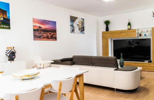 Diana Holiday Home - Foto 2