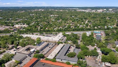 Mins 2 Downtown - King Bed - Private Stays - Photo 5