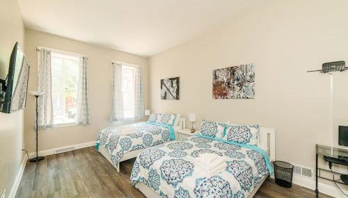 Studio Suite - No Steps - Walkable & Free Parking - Foto 2