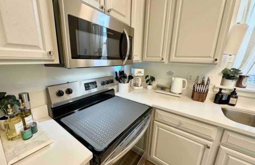 Stylish Cozy Family Cottage with Golf Cart - 1 mile to Dwntn Ocean Springs and beach - Foto 22